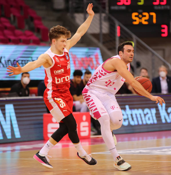 被委以重任！穆迪致命三分杀死比赛不负众望